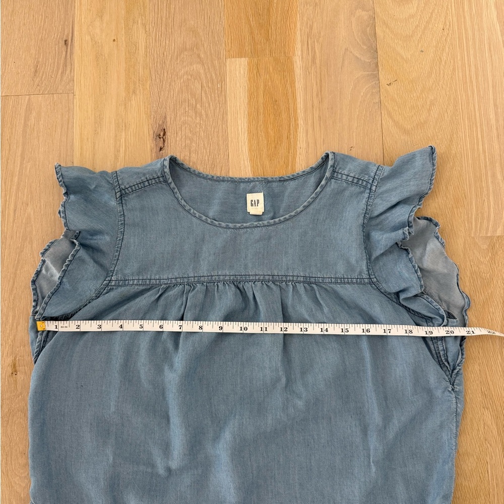 GAP Women's Chambray Ruffle Sleeve Top - Picture 5 of 9